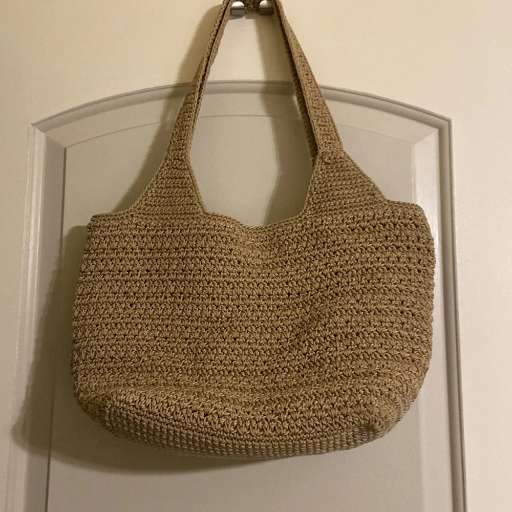 The Sak Crochet Tote with Pink Appliqué EC, perfect for Spring! - Picture 5 of 14